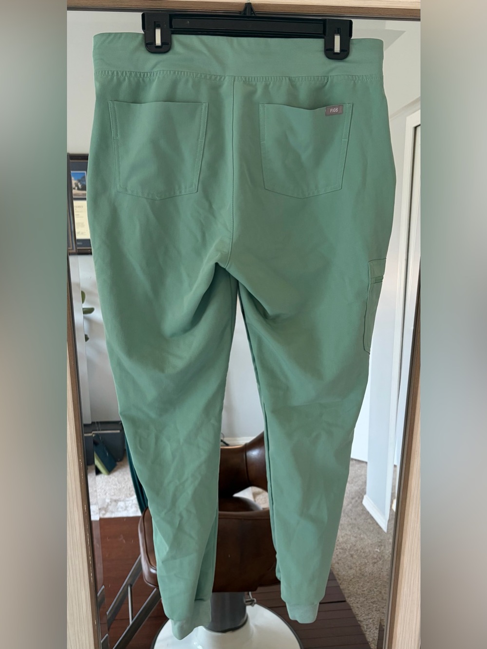 FIGS scrubs women scrub pants Light Green with orange strings size Medium Tall - Picture 3 of 5
